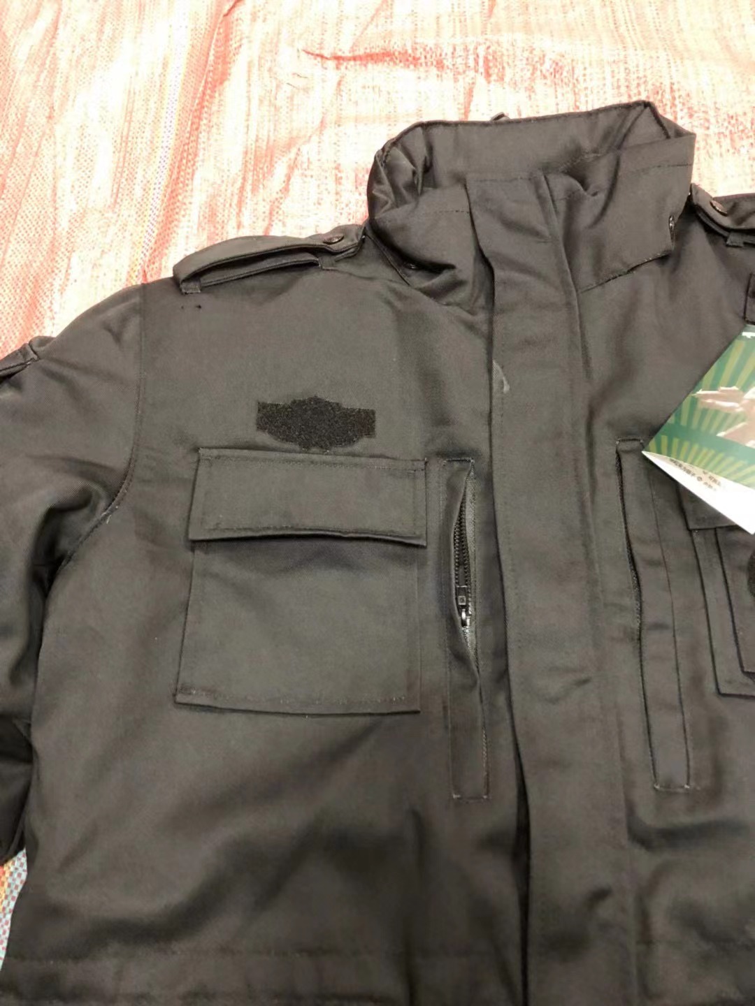 零售连锁 custom uniform case - 江苏施尤得保安服务有限公司 - Retail Chains Uniform Case Study photo 2